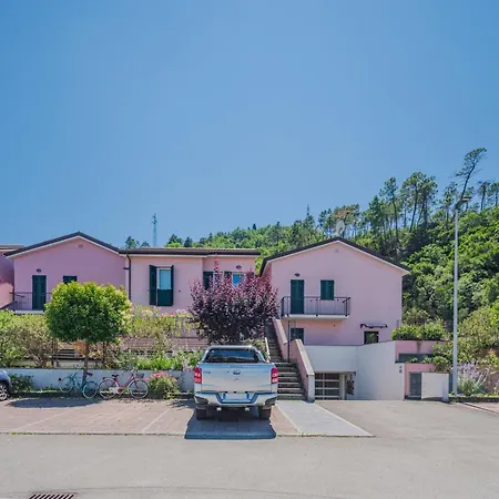 Caddy By Interhome